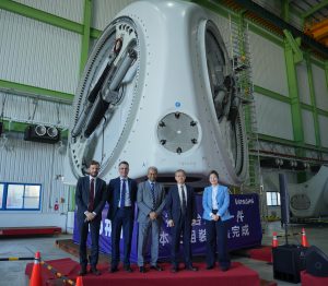 Vestas與中能離岸風場共同慶祝首件於台灣組裝風機輪轂完工